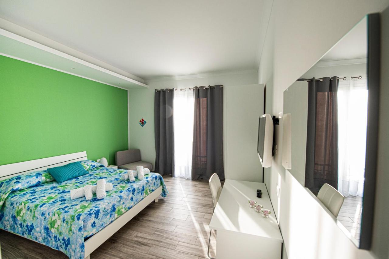 L' Arcobaleno B&B กัสเตลลุซโซ ภายนอก รูปภาพ