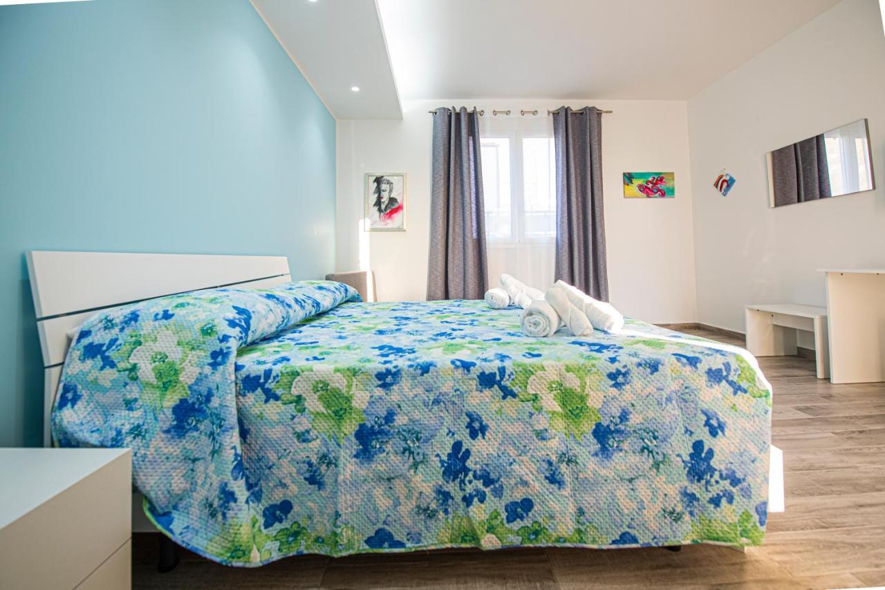 L' Arcobaleno B&B กัสเตลลุซโซ ภายนอก รูปภาพ
